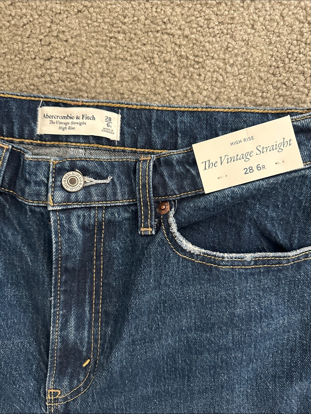 Abercrombie & Fitch Vintage Straight High-Rise Jeans in Dark Blue